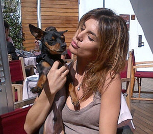 Elisabetta Canalis con Piero, uno dei suoi cagnolini